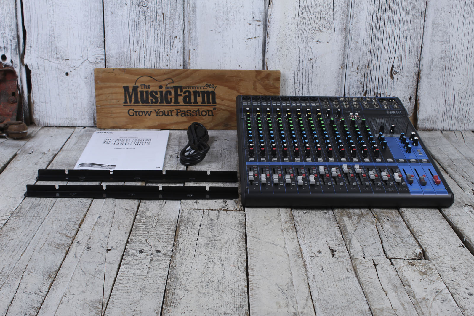 Yamaha MG16XU 16 Channel Analog Stereo Mixer Internal Power Supply and Effects