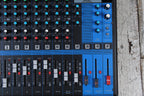 Yamaha MG16XU 16 Channel Analog Stereo Mixer Internal Power Supply and Effects