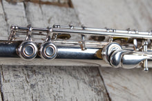 Load image into Gallery viewer, Yamaha YFL-22S Student Flute Made in Japan with Hardshell Case