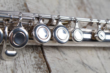 Load image into Gallery viewer, Yamaha YFL-22S Student Flute Made in Japan with Hardshell Case