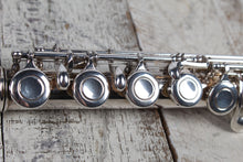 Load image into Gallery viewer, Yamaha YFL-22S Student Flute Made in Japan with Hardshell Case