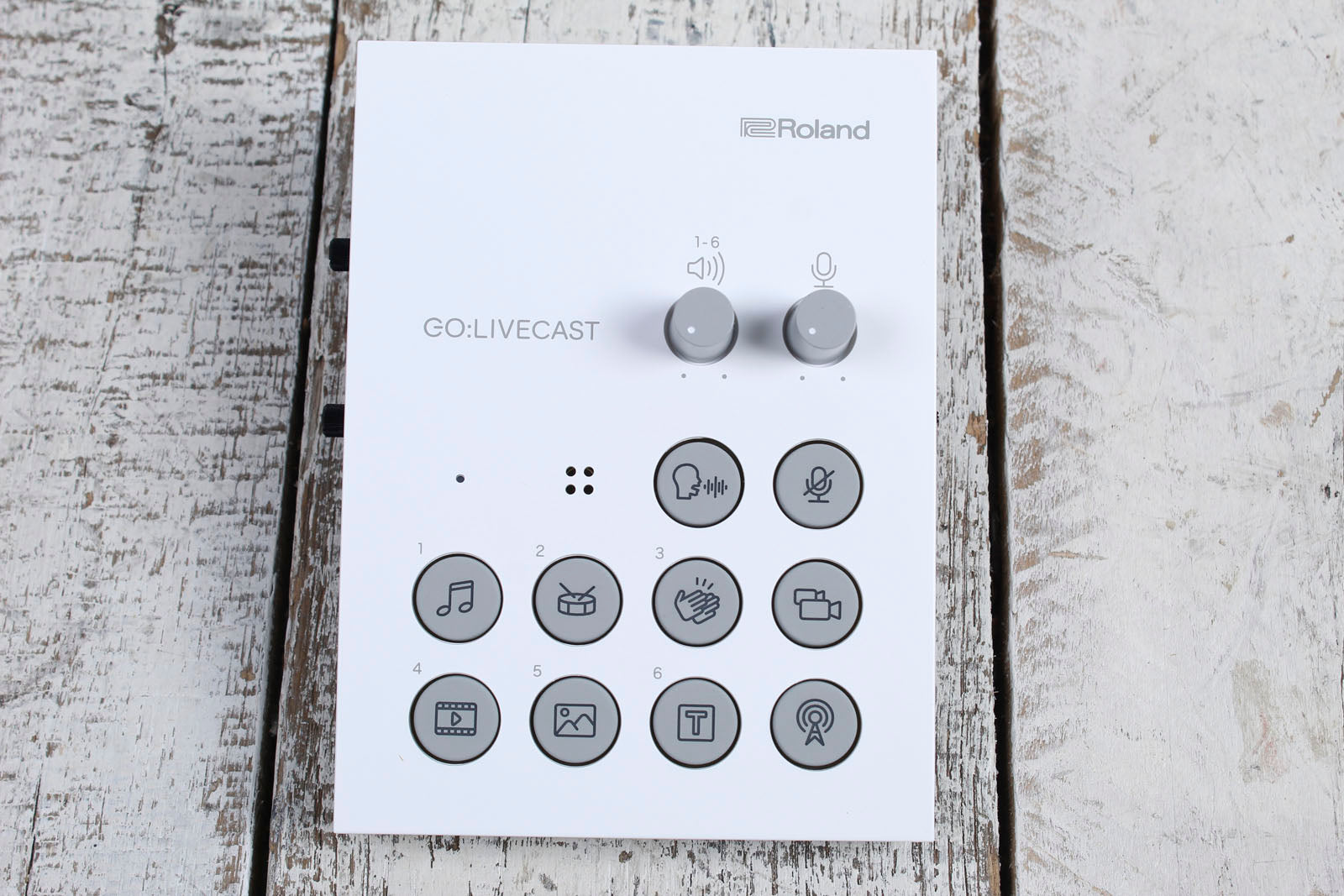 Roland GO:LIVECAST Smartphone Live Streaming Studio Pro Production Web Casting