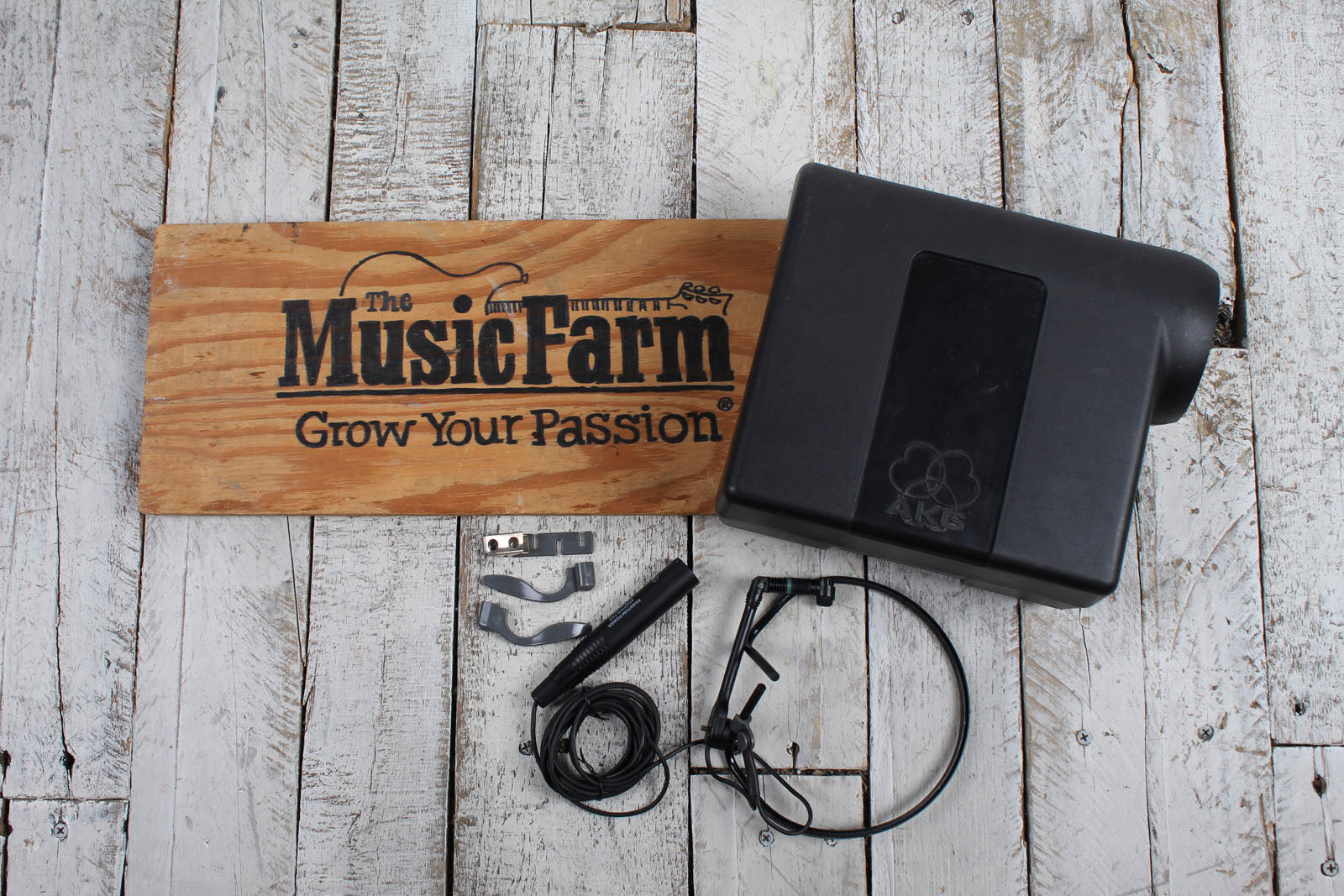 AKG C410 Condensor Microphone Headset Microphone with Case Secondary image