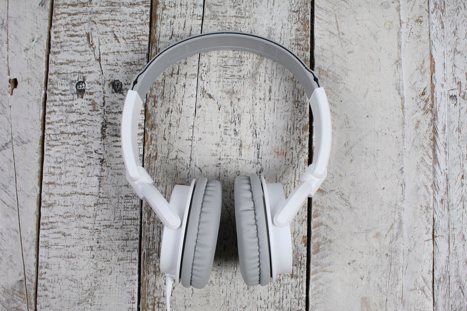 Yamaha HPH-100WH Dynamic Closed Back Headphones with Adjustable Headband White