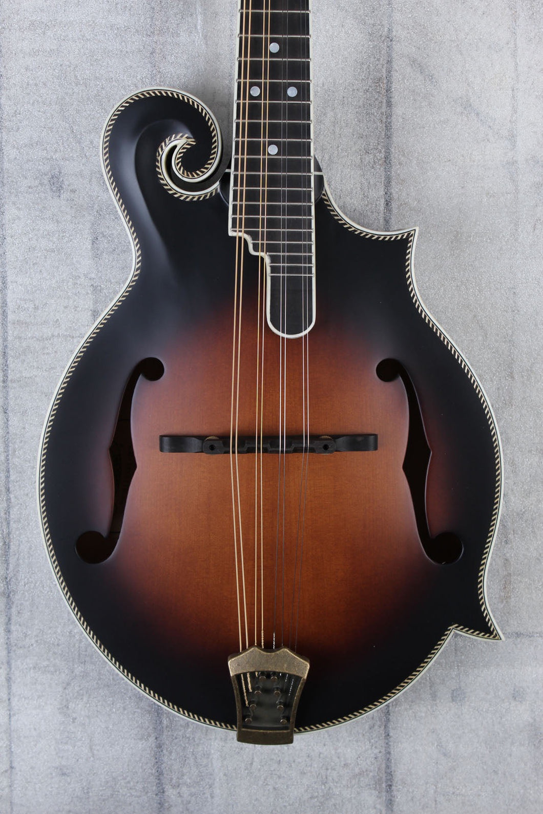 Washburn Americana M118SW Florentine Cutaway F Style Mandolin w Hardshell Case