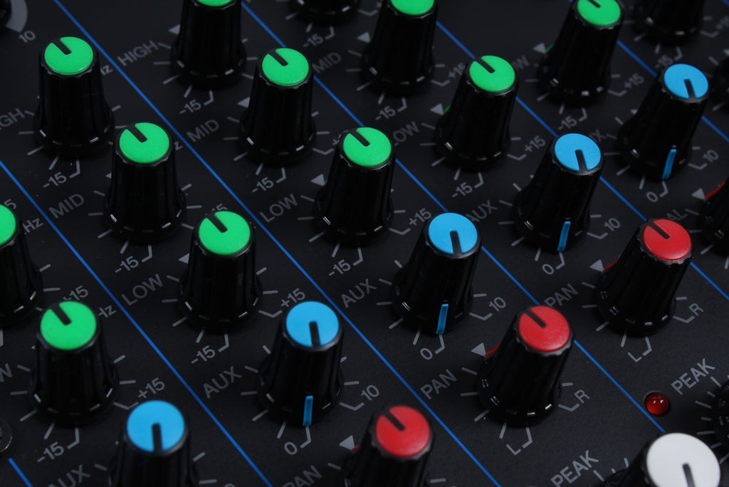 Yamaha MG10 10 Channel Analog Mixer w Phantom Power 4 Mic Preamps Mixing Console