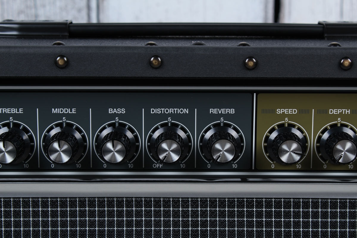 Roland JC-40 Jazz Chorus Electric Guitar Amplifier 40 Watt 2 x 10 Combo Amp w FX