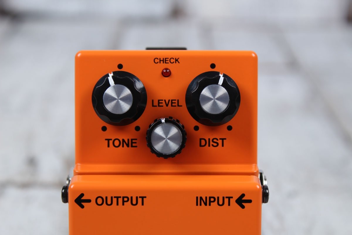 Boss DS-1 Distortion Effects Pedal Electric Guitar and Keyboard Effects Pedal Secondary image