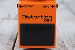 Boss DS-1 Distortion Effects Pedal Electric Guitar and Keyboard Effects Pedal